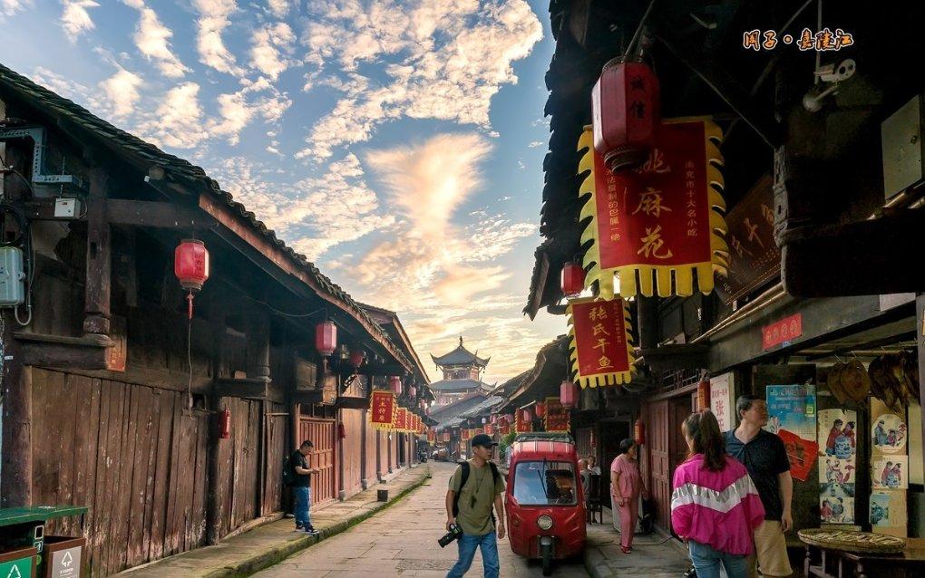 昆明市人力资源服务产业园及人力资源服务企业座谈会在五华举行